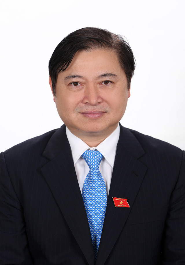 Chu tich VUSTA Phan Xuan Dung tham du Dai hoi Dang lan thu XIII