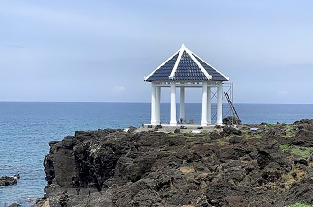 Cận cảnh vẻ đẹp hoang sơ của bãi đá nham thạch đảo Bé Can canh ve dep hoang so cua bai da nham thach dao Be