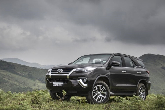 Mazda CX-8 đối đầu Toyota Fortuner, đại chiến xe 7 chỗ phong cách Nhật - Hình 4 Mazda CX-8 doi dau Toyota Fortuner, dai chien xe 7 cho phong cach Nhat-Hinh-4