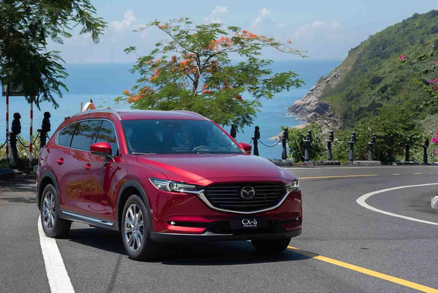 Mazda CX-8 đối đầu Toyota Fortuner, đại chiến xe 7 chỗ phong cách Nhật Mazda CX-8 doi dau Toyota Fortuner, dai chien xe 7 cho phong cach Nhat
