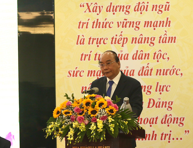 Thủ tướng dự Đại hội đại biểu toàn quốc Liên hiệp các Hội Khoa học và Kỹ thuật Việt Nam lần thứ VIII - Hình 7 Thu tuong du Dai hoi dai bieu toan quoc Lien hiep cac Hoi Khoa hoc va Ky thuat Viet Nam lan thu VIII-Hinh-7