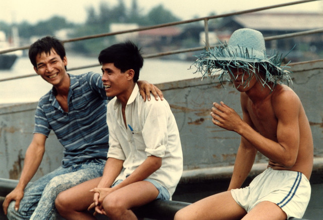 TP. HCM năm 1988 cực sống động qua loạt ảnh của khách ngoại - Hình 7 TP. HCM nam 1988 cuc song dong qua loat anh cua khach ngoai-Hinh-7