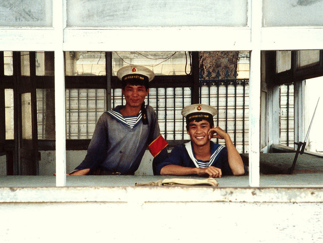 TP. HCM năm 1988 cực sống động qua loạt ảnh của khách ngoại - Hình 18 TP. HCM nam 1988 cuc song dong qua loat anh cua khach ngoai-Hinh-18