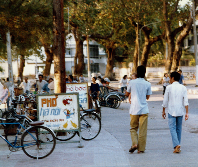 Ngắm Vũng Tàu năm 1988 qua những góc ảnh lạ - Hình 5 Ngam Vung Tau nam 1988 qua nhung goc anh la-Hinh-5
