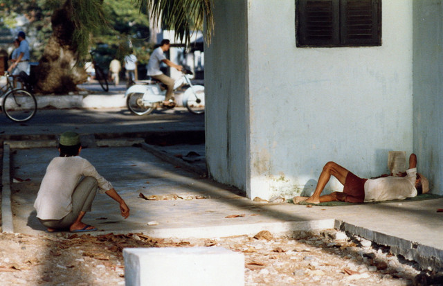 Ngắm Vũng Tàu năm 1988 qua những góc ảnh lạ - Hình 9 Ngam Vung Tau nam 1988 qua nhung goc anh la-Hinh-9