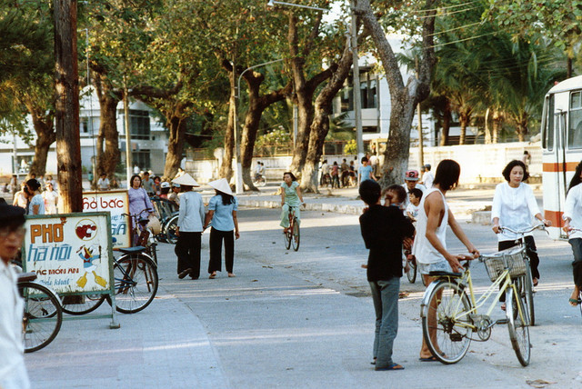 Ngắm Vũng Tàu năm 1988 qua những góc ảnh lạ - Hình 4 Ngam Vung Tau nam 1988 qua nhung goc anh la-Hinh-4