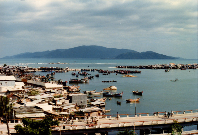 Loạt ảnh hiếm về phong cảnh Nha Trang năm 1988 qua ống kính khách quốc tế - Hình 6 Loat anh hiem ve phong canh Nha Trang nam 1988 qua ong kinh khach quoc te-Hinh-6