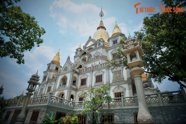 Biết gì về tòa bảo tháp có kiến trúc ấn tượng nhất Việt Nam? - Hình 5 Biet gi ve toa bao thap co kien truc an tuong nhat Viet Nam?-Hinh-5