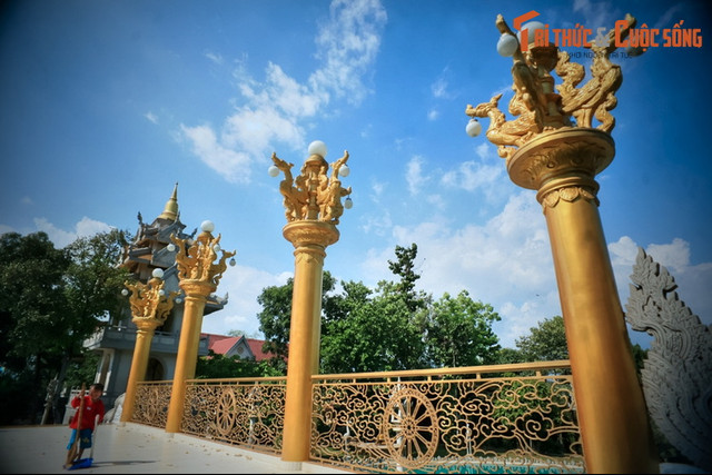 Biết gì về tòa bảo tháp có kiến trúc ấn tượng nhất Việt Nam? - Hình 6 Biet gi ve toa bao thap co kien truc an tuong nhat Viet Nam?-Hinh-6