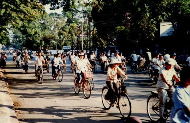 Trải nghiệm giao thông đặc sắc ở TP. HCM năm 1988 - Hình 2 Trai nghiem giao thong dac sac o TP. HCM nam 1988-Hinh-2