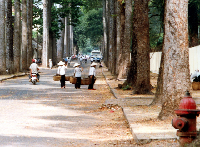 Trải nghiệm giao thông đặc sắc ở TP. HCM năm 1988 - Hình 9 Trai nghiem giao thong dac sac o TP. HCM nam 1988-Hinh-9