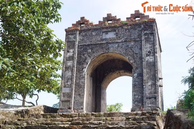 Ngam nhung cong trinh kien truc duoc khac vao Cuu Dinh nha Nguyen-Hinh-12