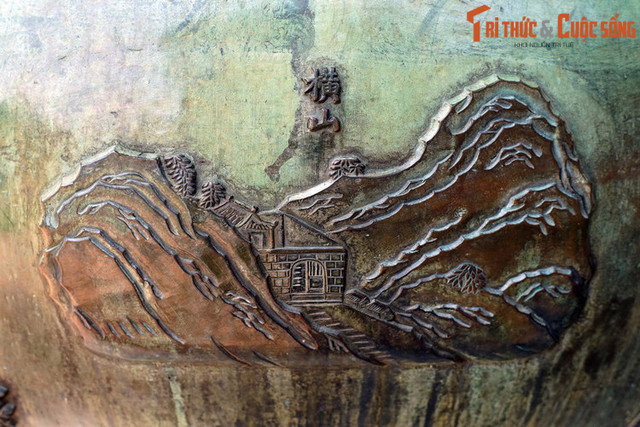 Ngắm những công trình kiến trúc được khắc vào Cửu Đỉnh nhà Nguyễn - Hình 10 Ngam nhung cong trinh kien truc duoc khac vao Cuu Dinh nha Nguyen-Hinh-10