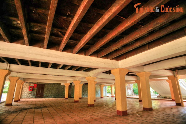 Đi xem dinh thự đẹp nổi tiếng của vua Bảo Đại ở Buôn Ma Thuột - Hình 12 Di xem dinh thu dep noi tieng cua vua Bao Dai o Buon Ma Thuot-Hinh-12