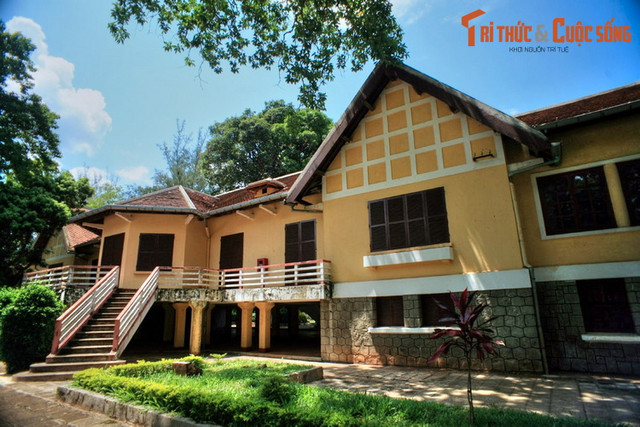 Đi xem dinh thự đẹp nổi tiếng của vua Bảo Đại ở Buôn Ma Thuột - Hình 3 Di xem dinh thu dep noi tieng cua vua Bao Dai o Buon Ma Thuot-Hinh-3