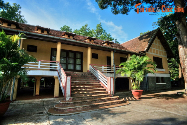Đi xem dinh thự đẹp nổi tiếng của vua Bảo Đại ở Buôn Ma Thuột - Hình 5 Di xem dinh thu dep noi tieng cua vua Bao Dai o Buon Ma Thuot-Hinh-5
