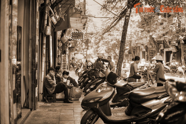 Khám phá phố đổi tiền nổi tiếng Hà Nội xưa - Hình 7 Kham pha pho doi tien noi tieng Ha Noi xua-Hinh-7