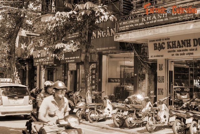 Khám phá phố đổi tiền nổi tiếng Hà Nội xưa - Hình 2 Kham pha pho doi tien noi tieng Ha Noi xua-Hinh-2