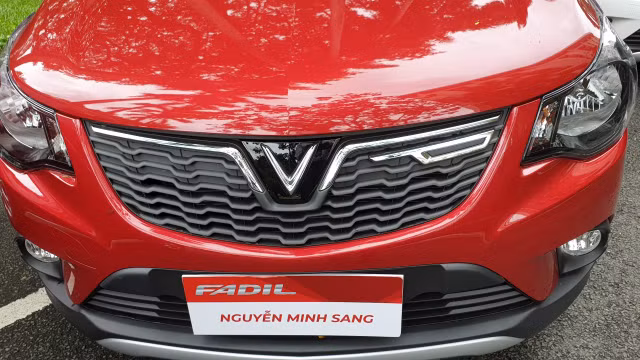 Vinfast giao tan tay 100 xe Fadil cho khach hang khu vuc phia Nam-Hinh-2