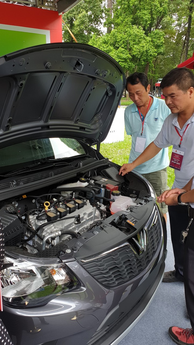 Vinfast giao tan tay 100 xe Fadil cho khach hang khu vuc phia Nam-Hinh-5