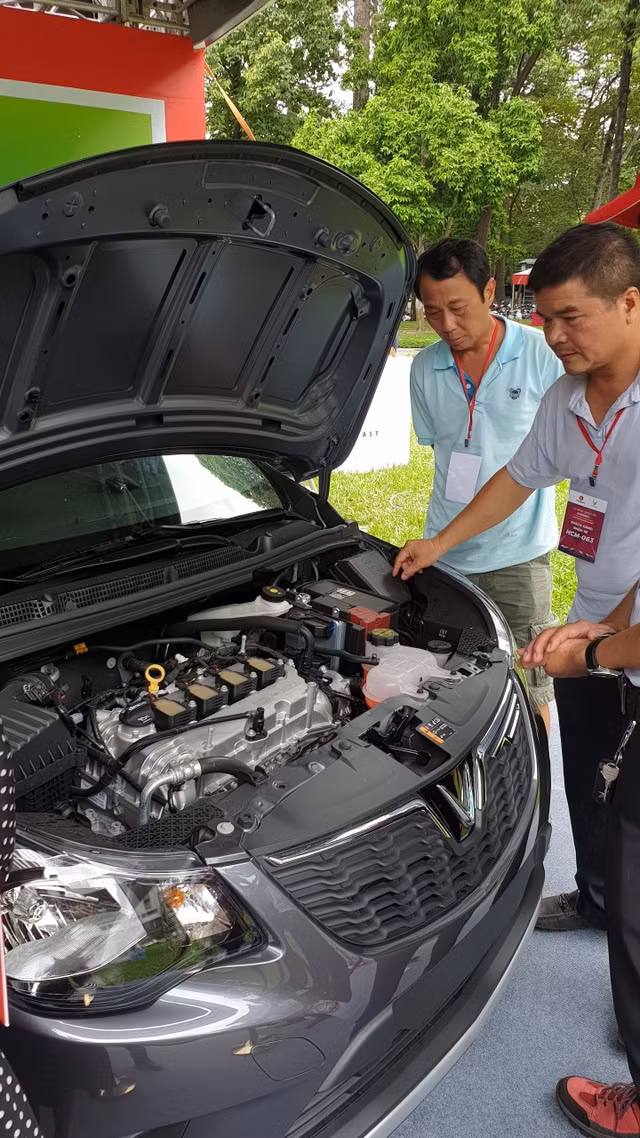 Vinfast giao tan tay 100 xe Fadil cho khach hang khu vuc phia Nam-Hinh-5