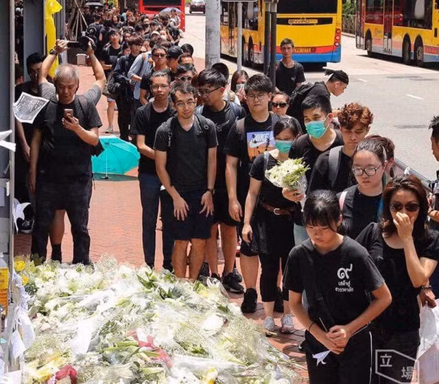 Bất chấp thông báo hoãn dự luật, Hong Kong tiếp tục biểu tình rầm rộ - Hình 4 Bat chap thong bao hoan du luat, Hong Kong tiep tuc bieu tinh ram ro-Hinh-4