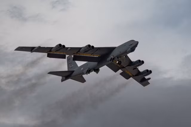 b-52-takeoff-676x450.jpg