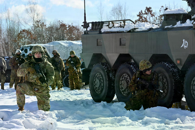 Ảnh do Lực lượng Phòng vệ Mặt đất Nhật Bản cung cấp