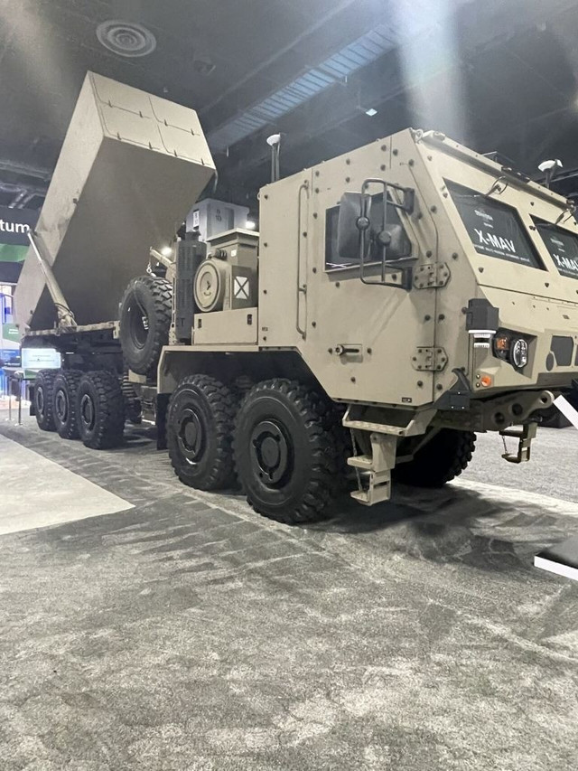 Xe tự hành đa nhiệm cực mạnh (X-MAV). (Ảnh: Oshkosh) oshkosh-4.jpg