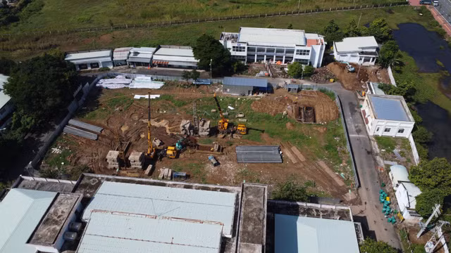 Tra Vinh: Ai dang thi cong du an nang cap TTYT thi xa Duyen Hai?-Hinh-3