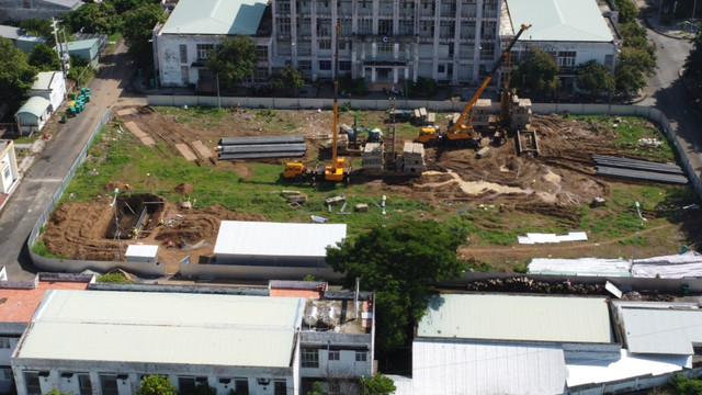 Tra Vinh: Ai dang thi cong du an nang cap TTYT thi xa Duyen Hai?-Hinh-4