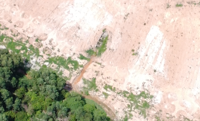 Dong Nai: Can canh Khu cong nghiep Ho Nai hon 2 thap ky van ngon ngang-Hinh-6