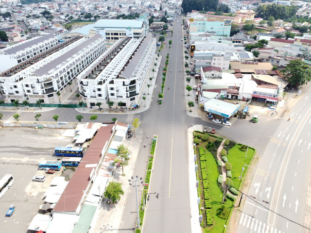 TP.Long Khanh - Dong Nai: Dieu chinh duong Hung Vuong chi mot doanh nghiep du thau