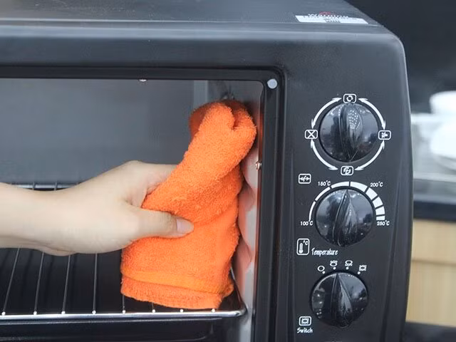 Meo loai bo nam moc trong lo vi song cuc de-Hinh-5