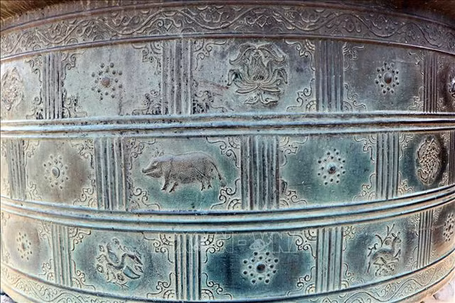 Bau vat vac dong dinh cao thoi chua Nguyen-Hinh-8