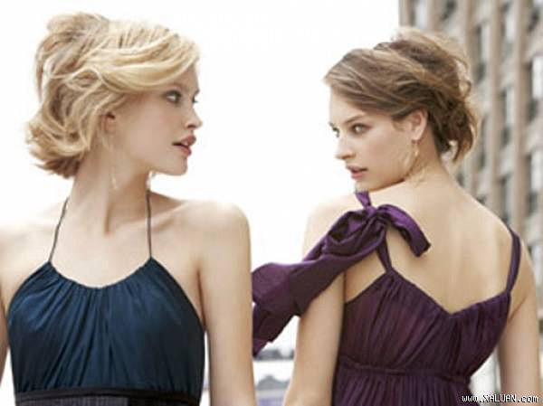 Ứng xử của vợ thông minh khiến bồ nhí của chồng cứng họng Ung xu cua vo thong minh khien bo nhi cua chong cung hong