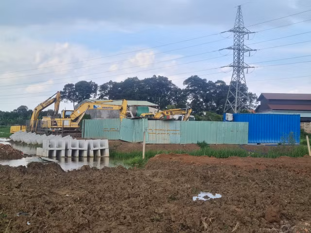 Dong Nai: Vi sao cau Thong Nhat khoi cong roi... dap chieu?-Hinh-2