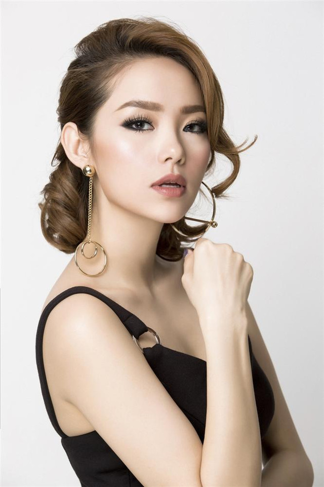 Lộ 'người yêu đại gia' sau nhiều ngày giấu kín, Minh Hằng nói gì? - Hình 6 Lo 'nguoi yeu dai gia' sau nhieu ngay giau kin, Minh Hang noi gi?-Hinh-6