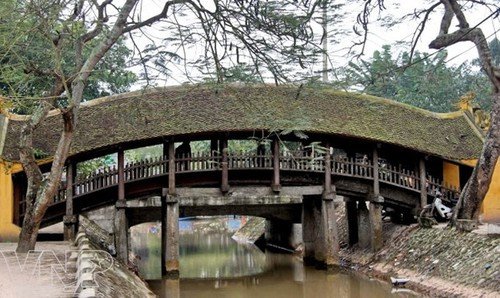 Mục sở thị 7 cây cầu ngói cổ đẹp huyền bí nhất Việt Nam - Hình 9 Muc so thi 7 cay cau ngoi co dep huyen bi nhat Viet Nam-Hinh-9
