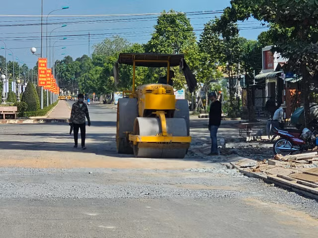 Tay Ninh: Can canh DA Tham nhua duong 30/4 huyen Tan Bien-Hinh-6