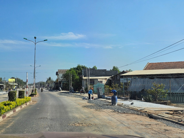 Tay Ninh: Can canh DA Tham nhua duong 30/4 huyen Tan Bien-Hinh-15