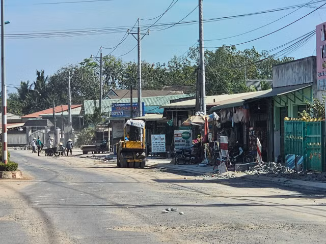 Tay Ninh: Can canh DA Tham nhua duong 30/4 huyen Tan Bien-Hinh-13