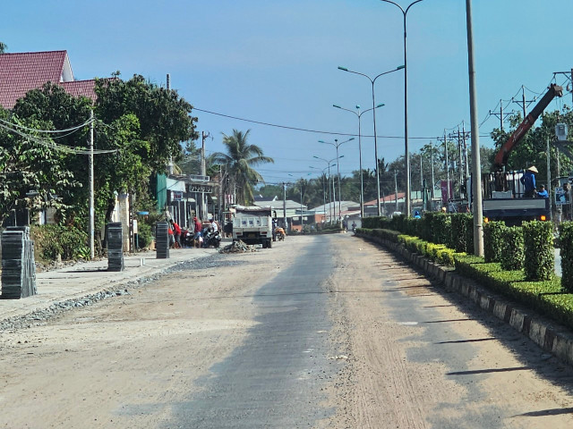 Tay Ninh: Can canh DA Tham nhua duong 30/4 huyen Tan Bien-Hinh-8