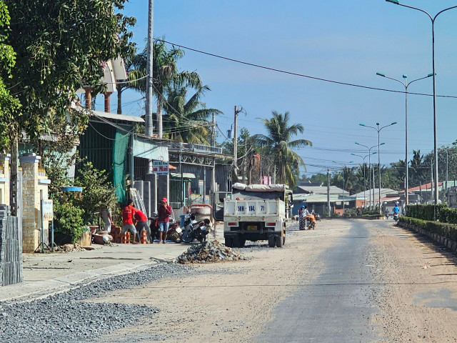 Tay Ninh: Can canh DA Tham nhua duong 30/4 huyen Tan Bien-Hinh-10
