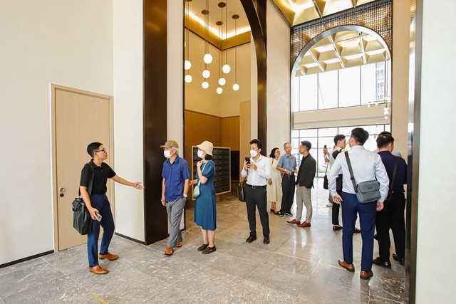 Theo chân khách hàng trải nghiệm căn hộ cao cấp nhất khu Đông TPHCM - Hình 3 Theo chan khach hang trai nghiem can ho cao cap nhat khu Dong TPHCM-Hinh-3