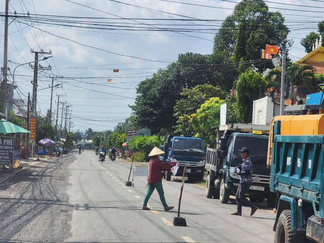 Dong Nai: Can canh Du an cai tao, nang cap duong Hung Vuong huyen Nhon Trach-Hinh-6