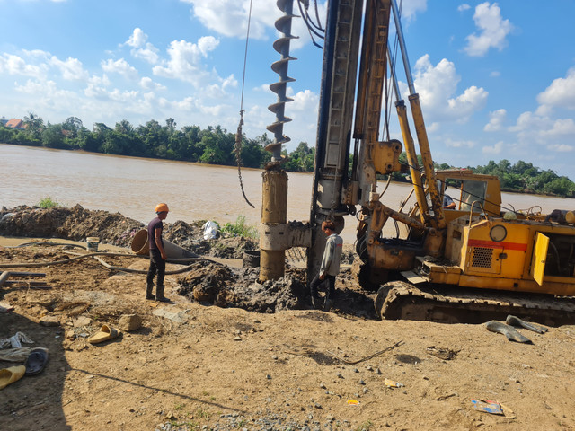 Cận cảnh dự án đường ven sông Đồng Nai trước nguy cơ chậm tiến độ - Hình 8 Can canh du an duong ven song Dong Nai truoc nguy co cham tien do-Hinh-8