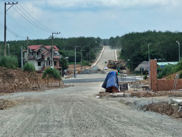 Binh Duong: Can canh du an xay dung duong va cau Vam Tu-Hinh-8
