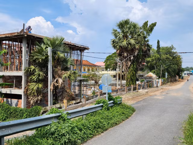 Tra Vinh: Don vi nao dang thi cong xay dung tai Truong Dan toc noi tru Tra Cu?-Hinh-4