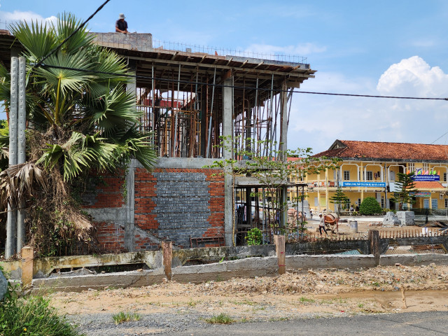 Trà Vinh: Đơn vị nào đang thi công xây dựng tại Trường Dân tộc nội trú Trà Cú? - Hình 3 Tra Vinh: Don vi nao dang thi cong xay dung tai Truong Dan toc noi tru Tra Cu?-Hinh-3